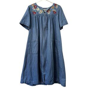 Go Softly Patio Embroidered Floral Denim Mumu Dress Zip Front Pockets Sz Medium